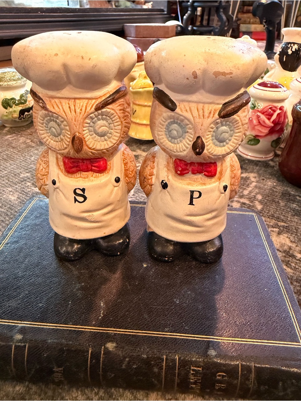 Large Chef Owl Salt and Pepper Shaker Set - White and Brown